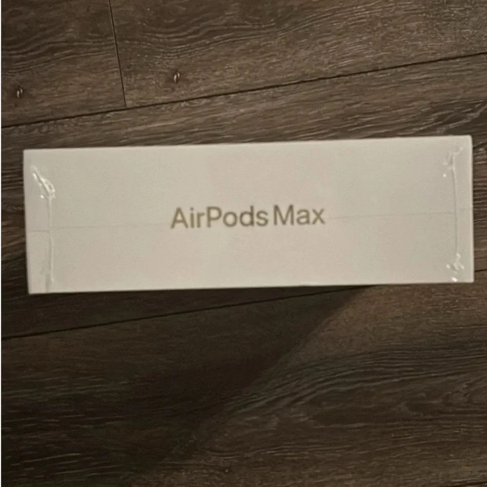 Apple Over-Ear Headphones - Pink Sand